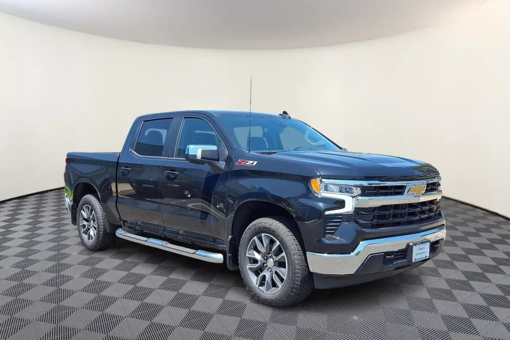 2025 Chevrolet Silverado 1500 LT photo 1