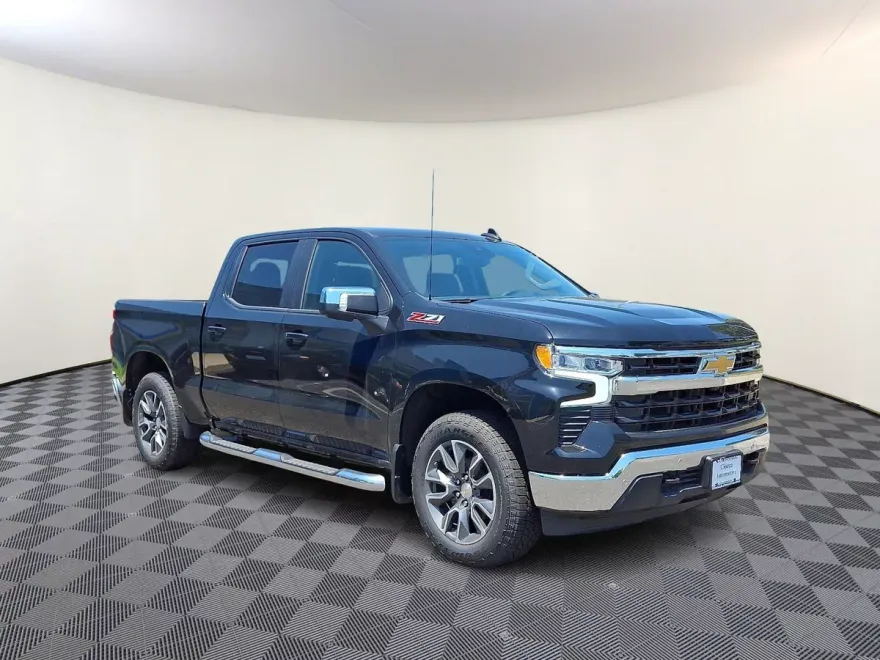 2025 Chevrolet Silverado 1500 LT photo 1