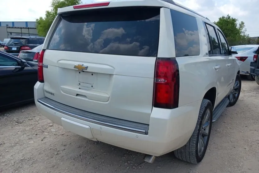 2015 Chevrolet Tahoe LTZ photo 1