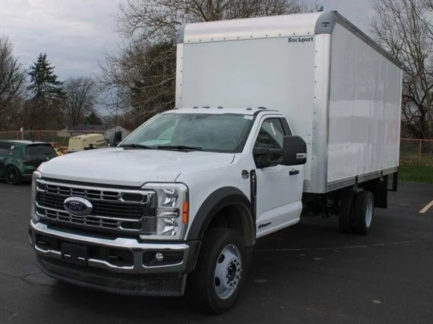 2023 Ford F-450 XLT photo 1