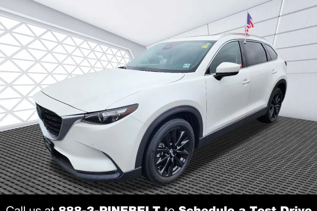 2022 Mazda CX-9 Touring photo 1