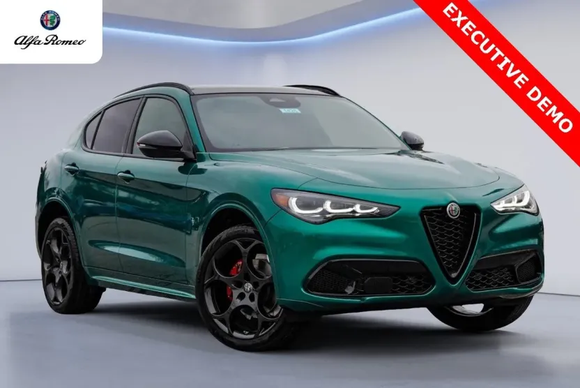 2025 Alfa Romeo Stelvio Tributo Italiano photo 1