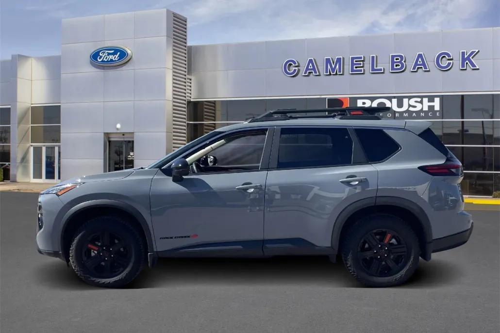 2025 Nissan Rogue SV photo 1