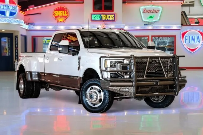 2022 Ford F-350 King Ranch photo 1