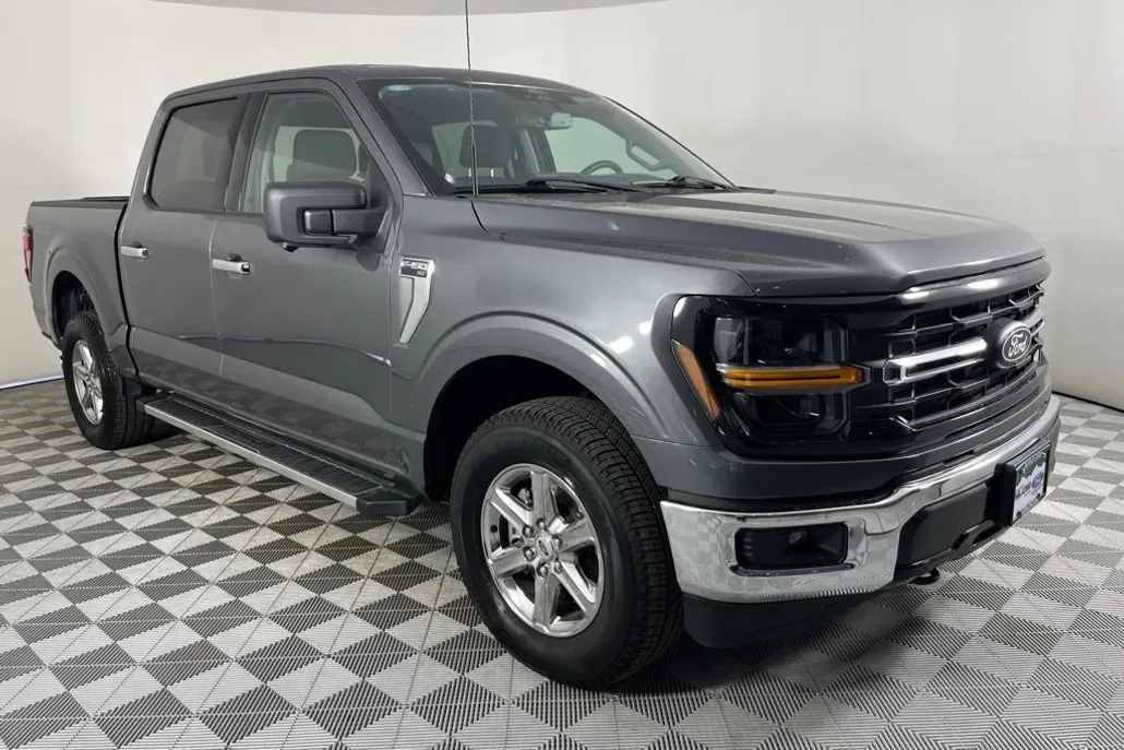2024 Ford F-150 XLT photo 1