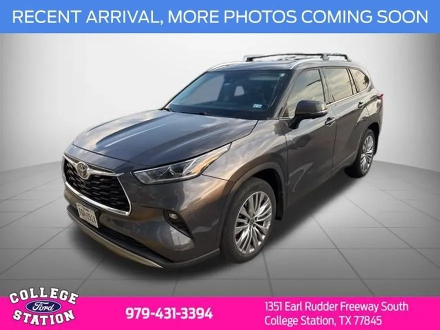 2023 Toyota Highlander Platinum photo 1