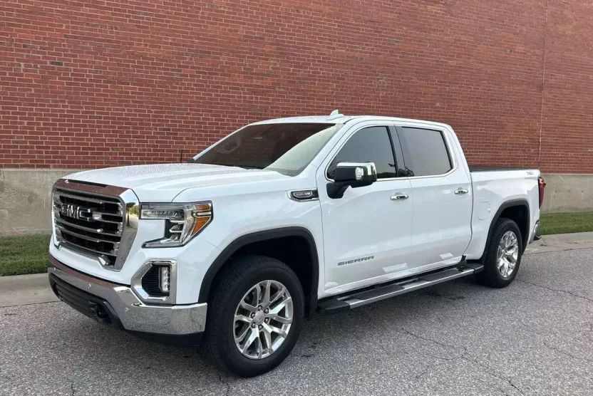 2019 Gmc Sierra 1500 SLT photo 1