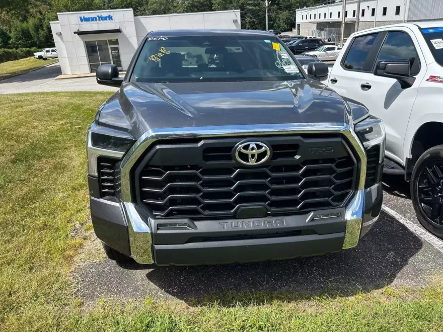2024 Toyota Tundra SR5 photo 1
