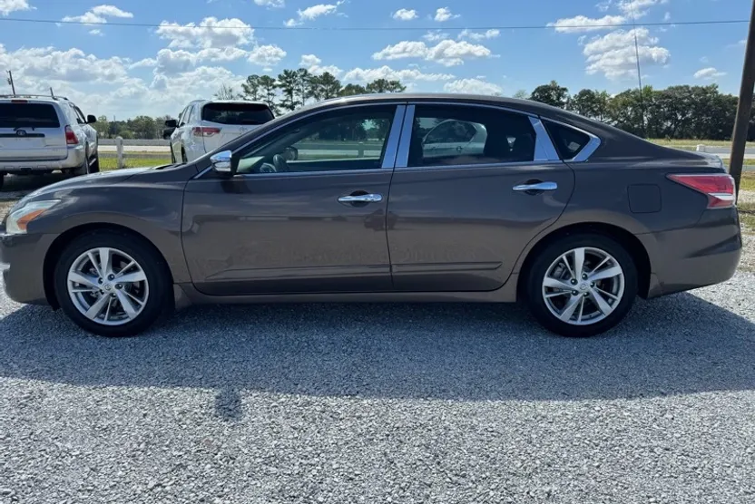 2015 Nissan Altima 2.5 photo 1