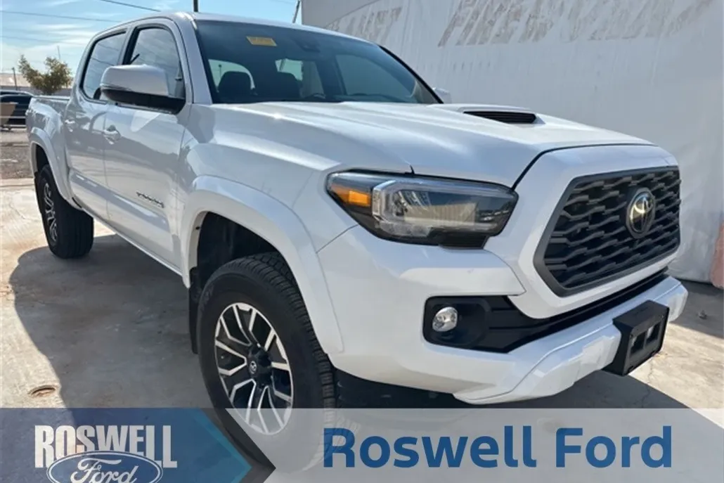 2023 Toyota Tacoma V6 photo 1