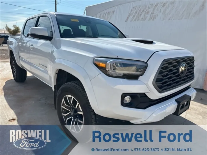 2023 Toyota Tacoma V6 photo 1