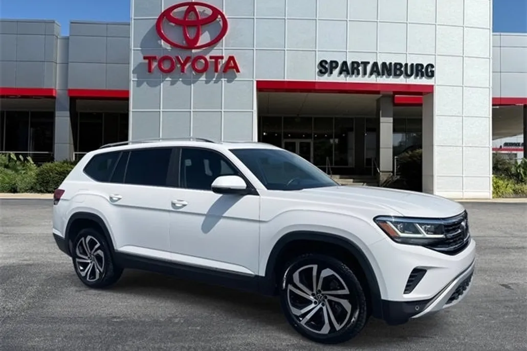 2022 Volkswagen Atlas SEL photo 1
