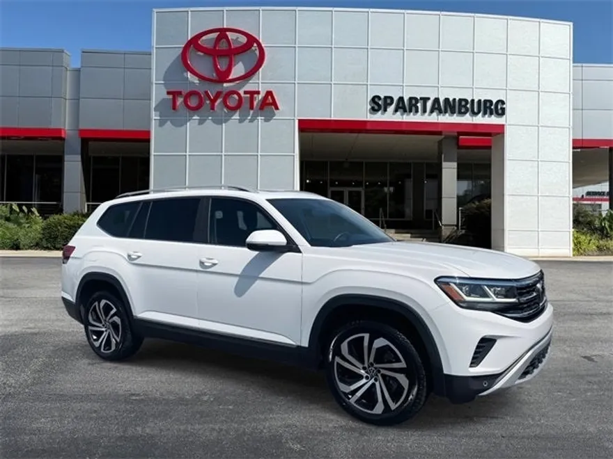 2022 Volkswagen Atlas SEL photo 1