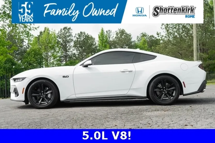 2024 Ford Mustang GT photo 1