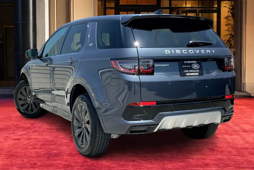 2025 Land Rover Discovery Sport S photo 1