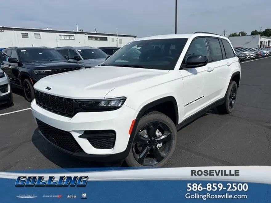 2024 Jeep Grand Cherokee Laredo photo 1