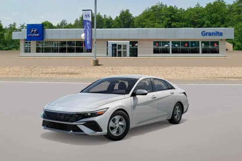 2025 Hyundai Elantra SE photo 1