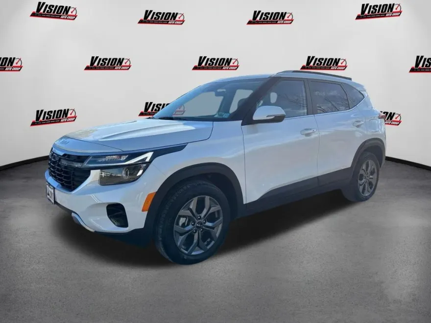 2024 Kia Seltos S photo 1