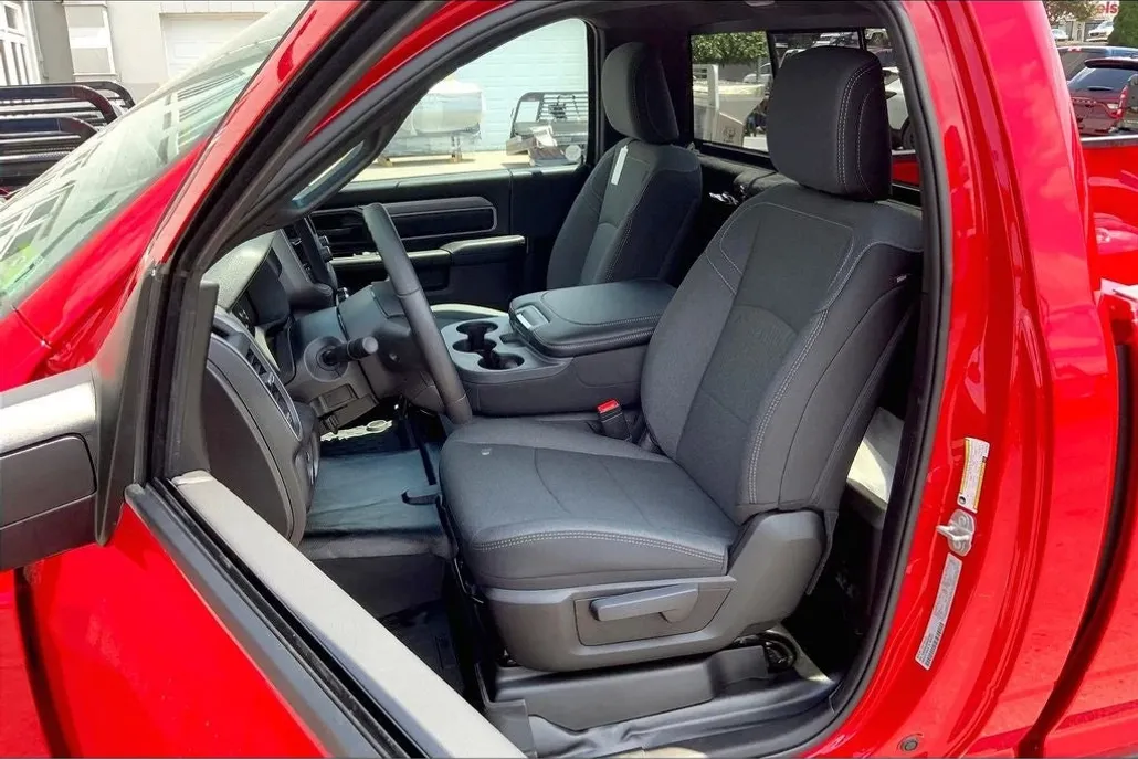 2024 Ram 3500 Tradesman photo 1