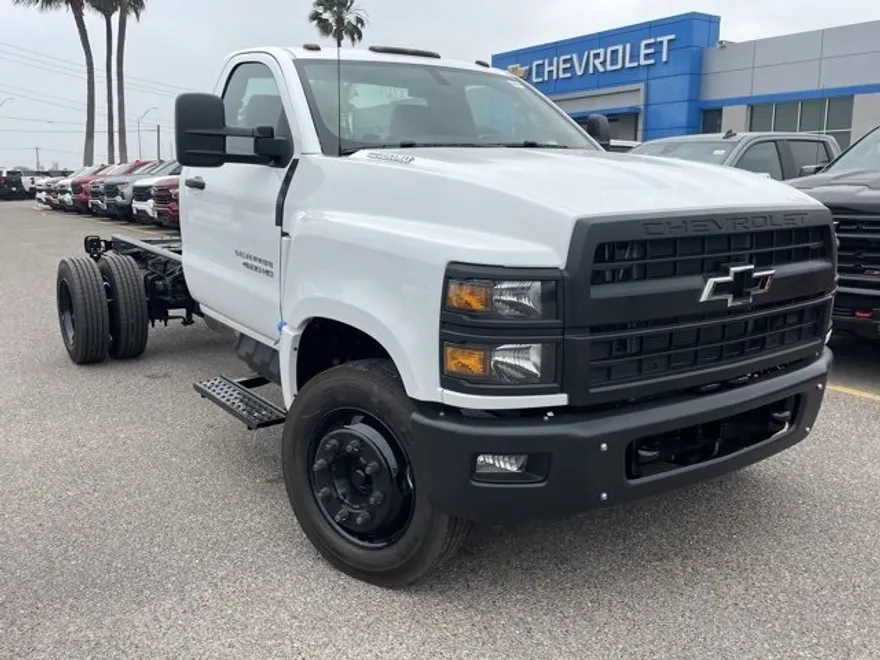 2024 Chevrolet Silverado 4500HD Work Truck photo 1
