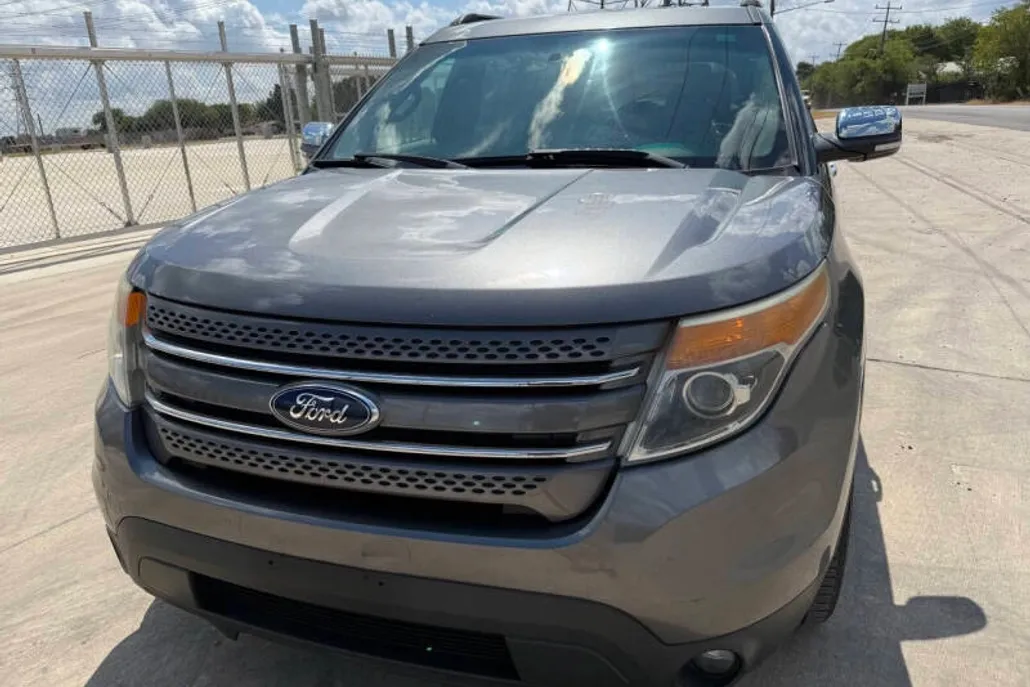 2014 Ford Explorer Limited photo 1