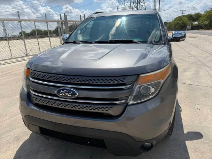 2014 Ford Explorer Limited photo 1