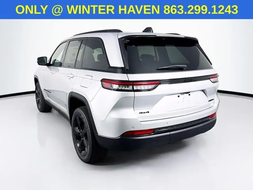 2025 Jeep Grand Cherokee Limited photo 1
