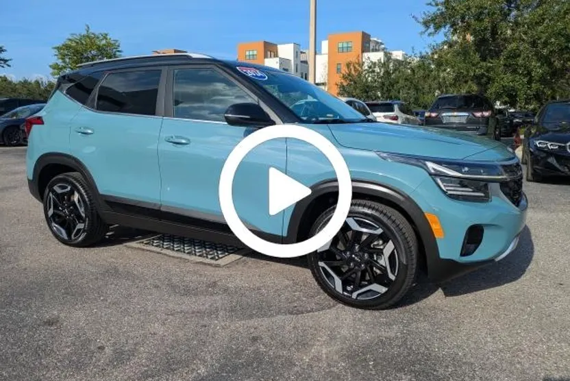 2024 Kia Seltos SX photo 1
