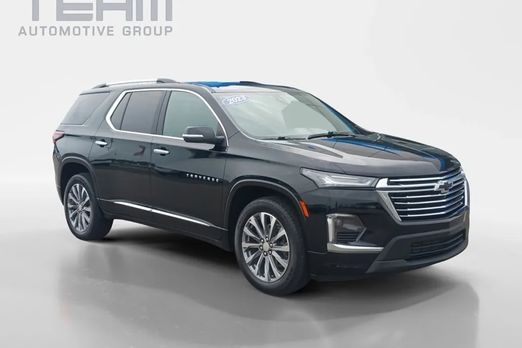 2023 Chevrolet Traverse Premier photo 1