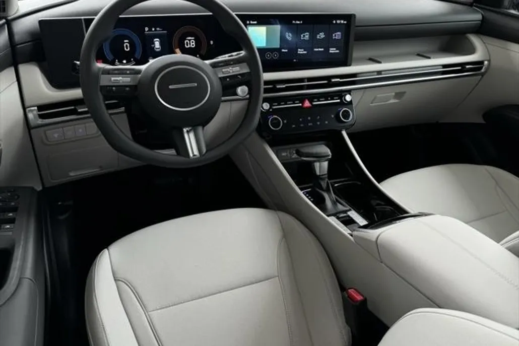 2025 Hyundai Tucson SEL photo 1