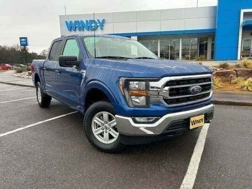 2023 Ford F-150 XLT photo 2