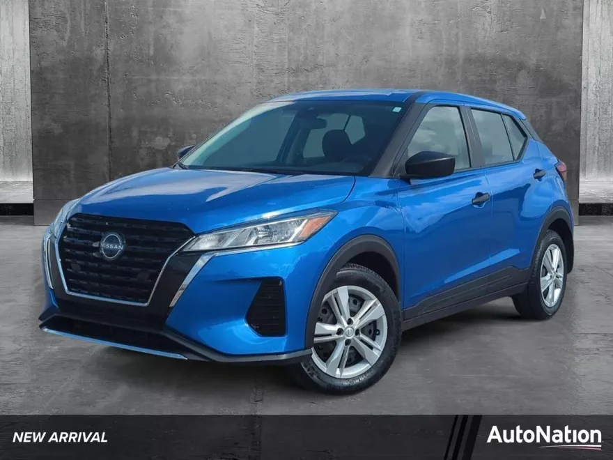 2023 Nissan Kicks S photo 1