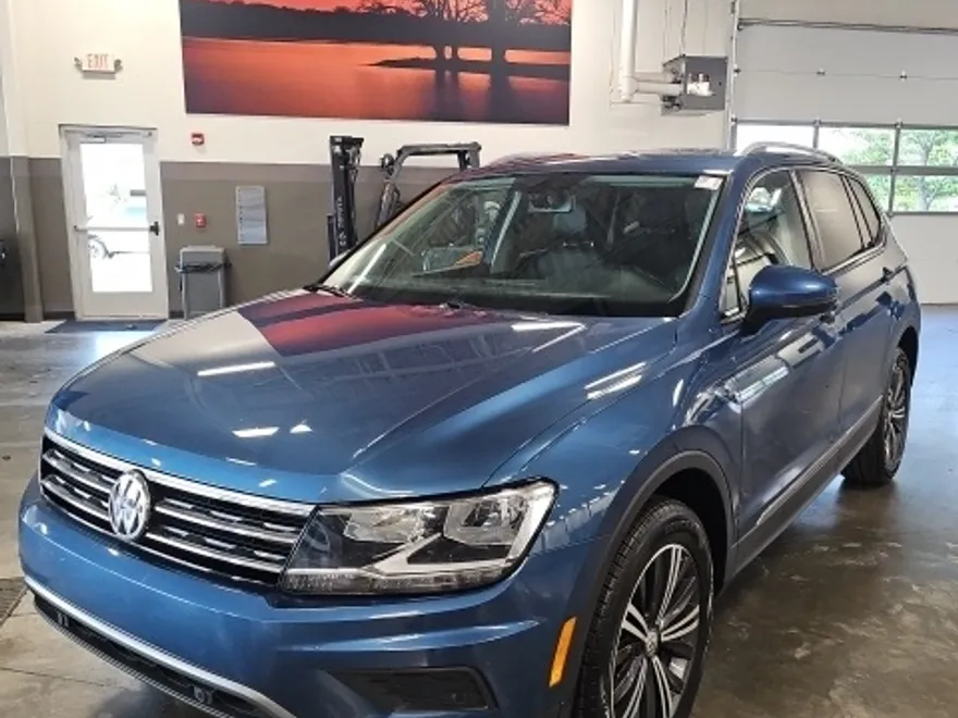 2019 Volkswagen Tiguan SEL photo 1