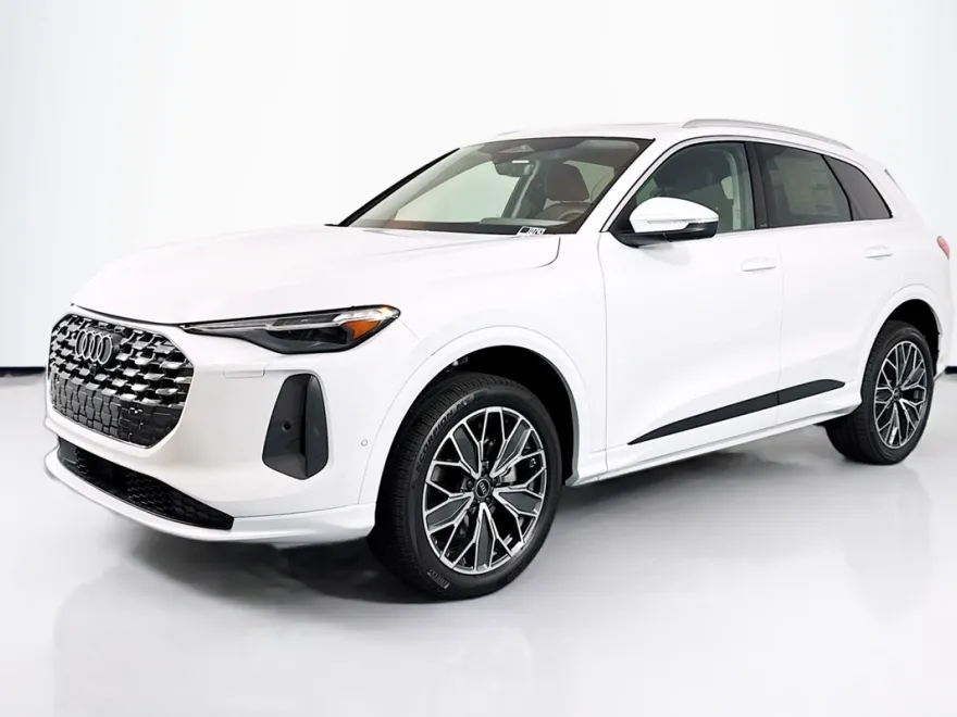 2025 Audi Q5 Premium Plus photo 1