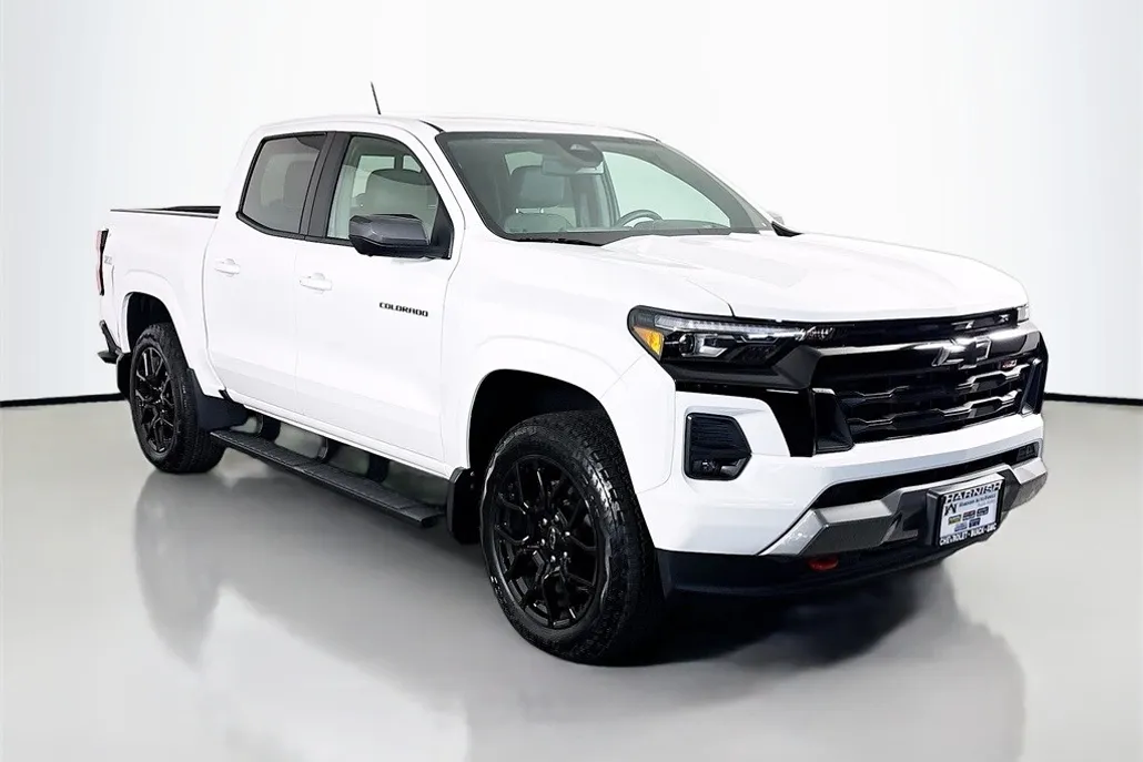 2025 Chevrolet Colorado Z71 photo 1