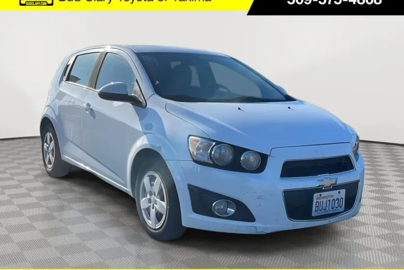 2015 Chevrolet Sonic LS photo 1