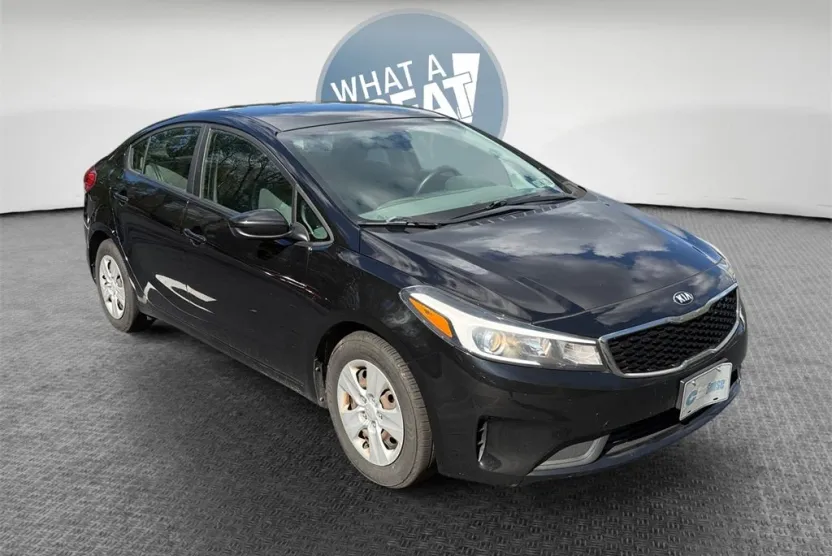 2017 Kia Forte LX Base photo 1