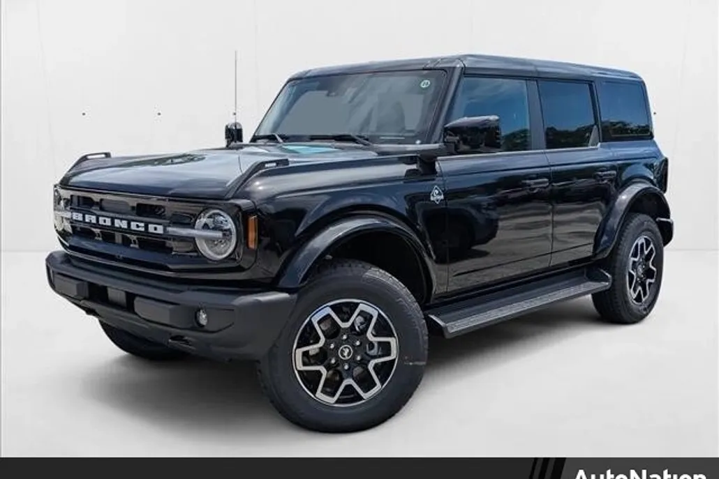 2025 Ford Bronco Outer Banks photo 1