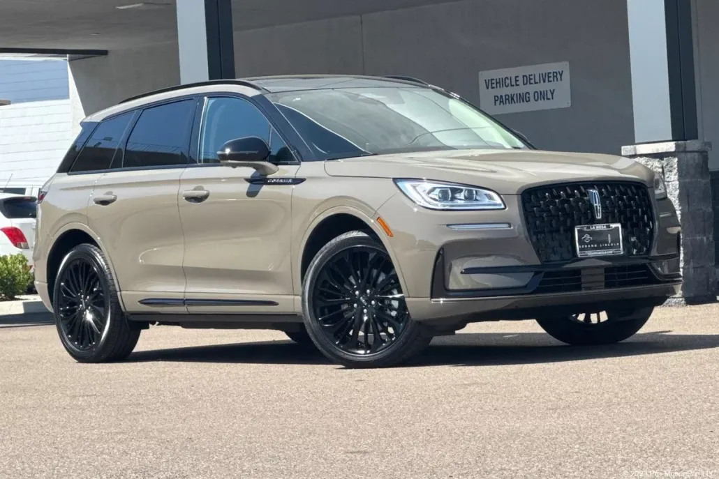 2025 Lincoln Corsair Grand Touring photo 1