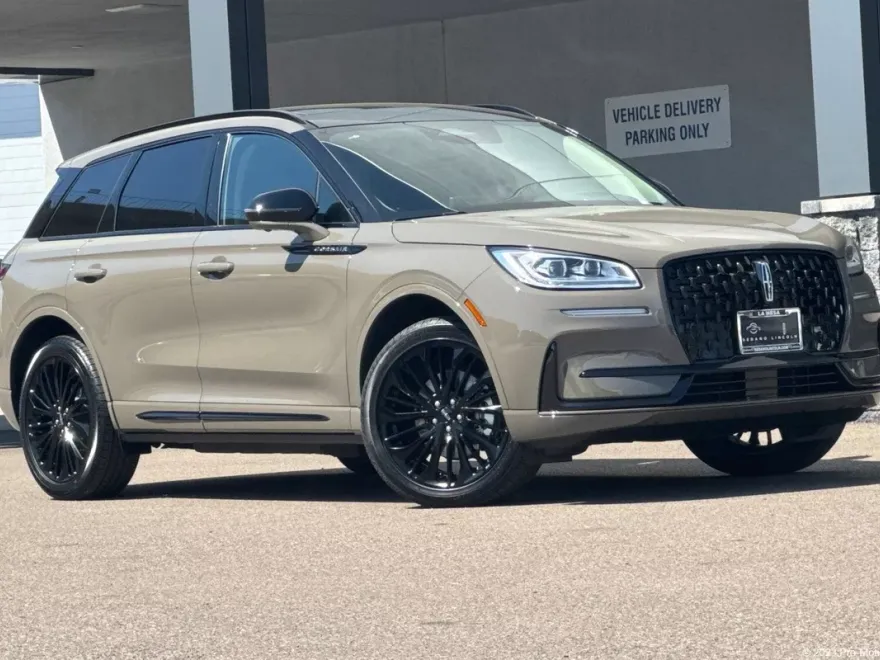 2025 Lincoln Corsair Grand Touring photo 1