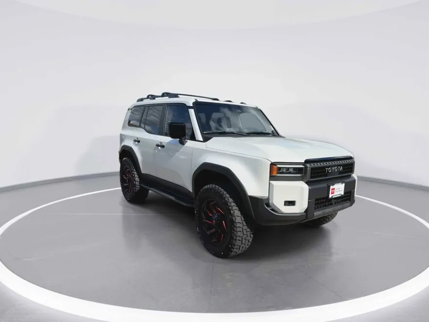 2025 Toyota Land Cruiser Base photo 1