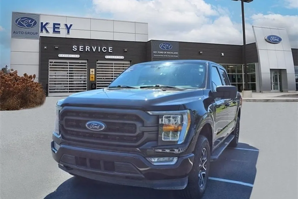 2023 Ford F-150 XLT photo 1