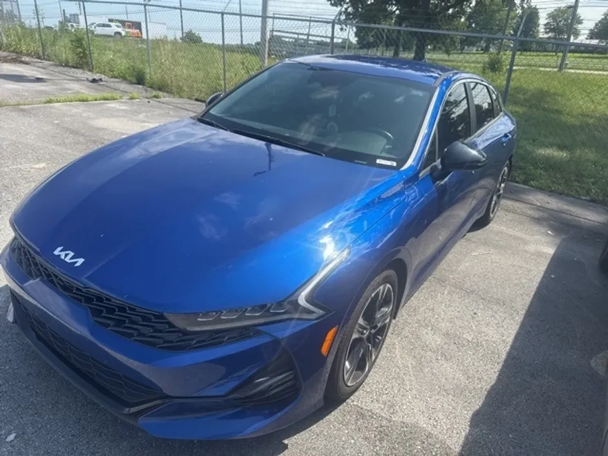 2022 Kia K5 GT-Line photo 1