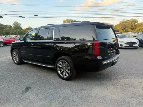 2016 Chevrolet Suburban LTZ photo 4