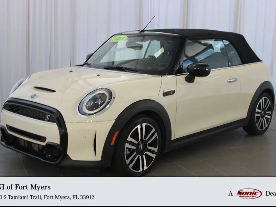 2023 Mini Cooper Convertible S photo 1