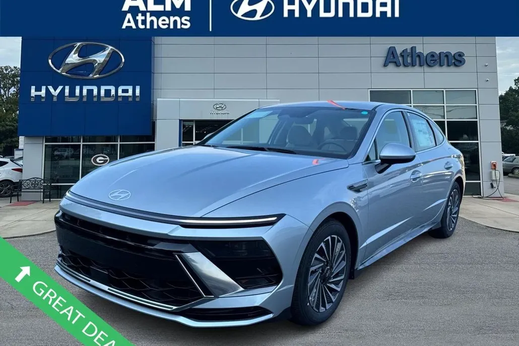 2025 Hyundai Sonata Hybrid SEL photo 1