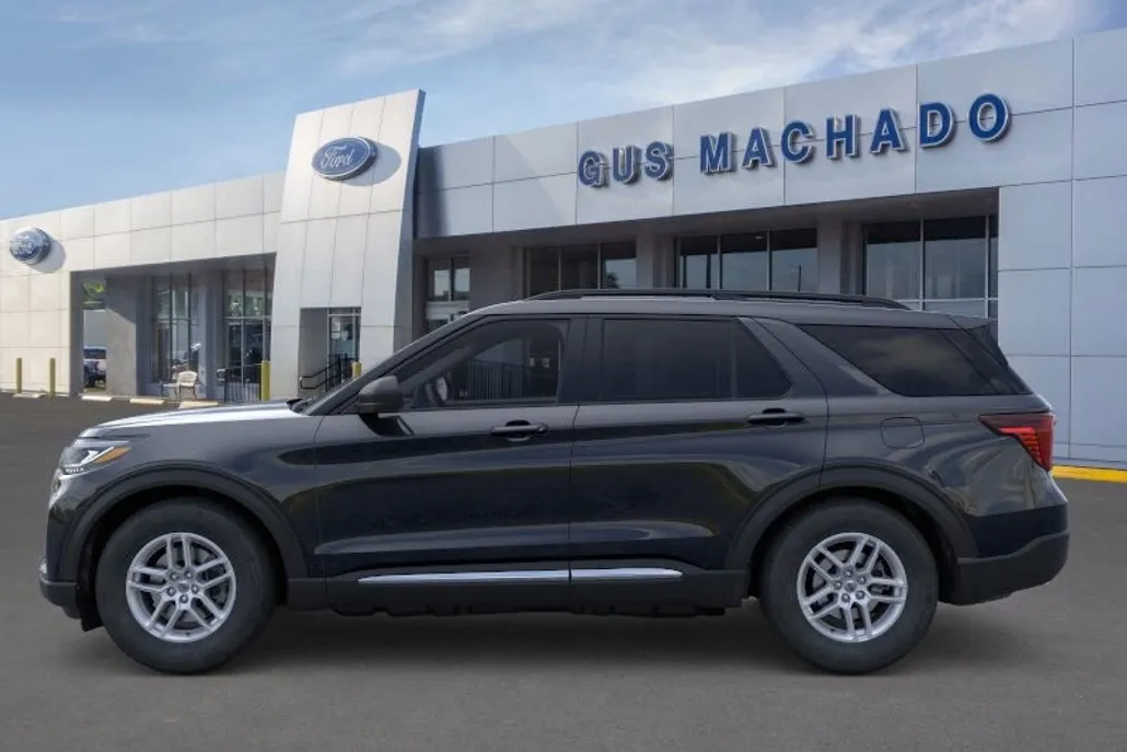 2025 Ford Explorer photo 1