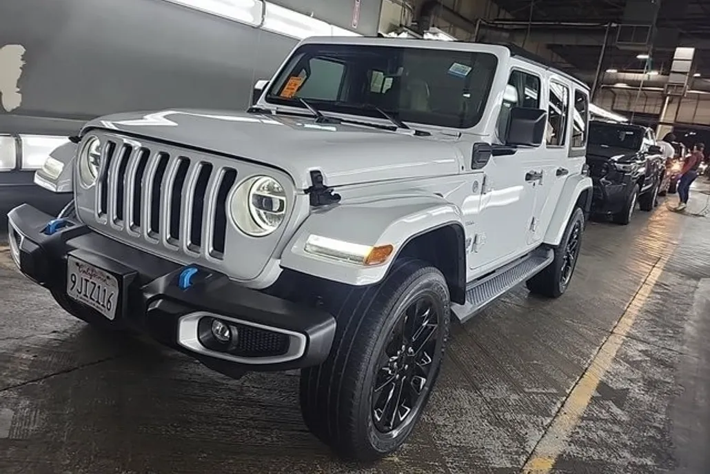 2022 Jeep Wrangler Unlimited 4xe Sahara photo 1