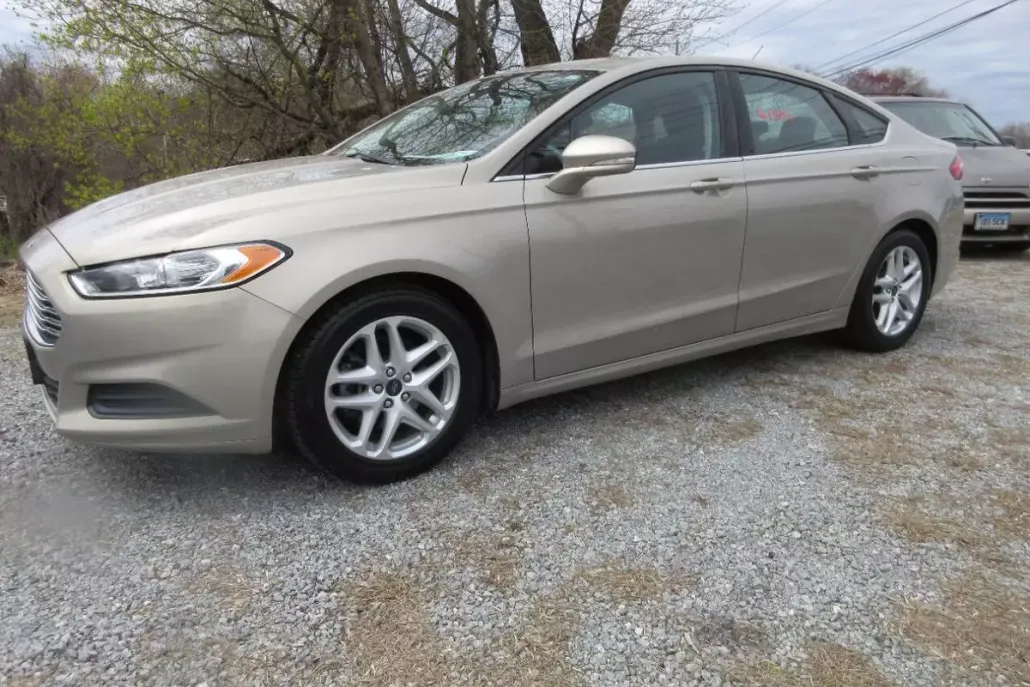 2016 Ford Fusion SE photo 1
