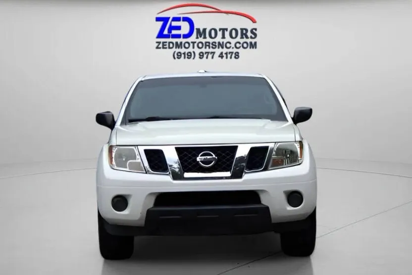 2016 Nissan Frontier SV photo 1